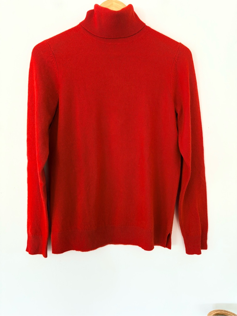ANN TAYLOR 100% Cashmere Red Turtleneck Sweater Long Sleeves Knit Timeless Rich